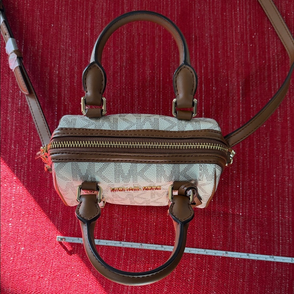 Michael Kors Tan and Cream Satchel - Picture 4 of 5